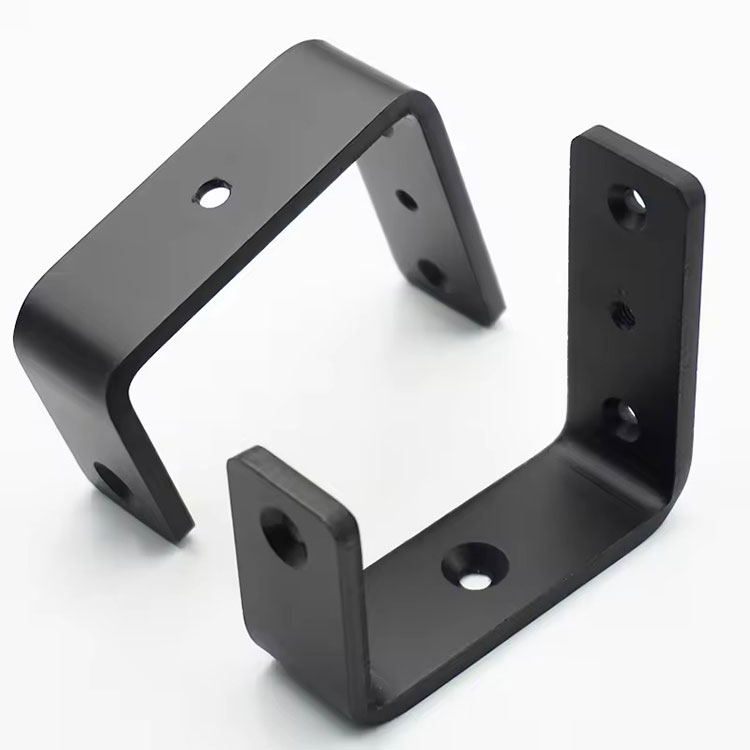 Aké sú špecifické aplikácie jednorazových komponentov strojov v priemyselnej oblasti?